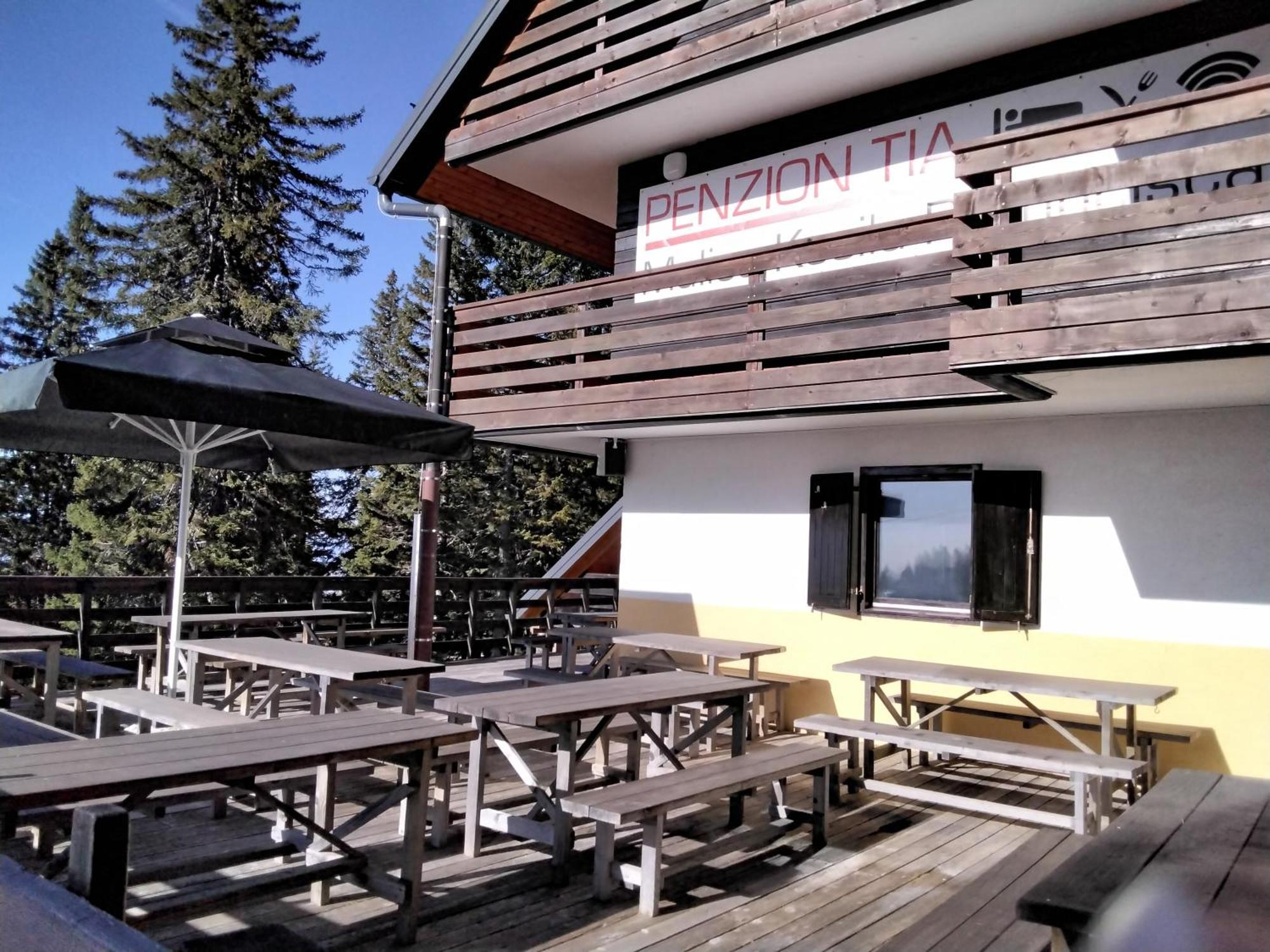 Accommodation And Restaurant Tia Cerklje na Gorenjskem Luaran gambar